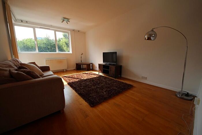 1 Bedroom Flat To Rent In Regency Street, Westminster, London, SW1P