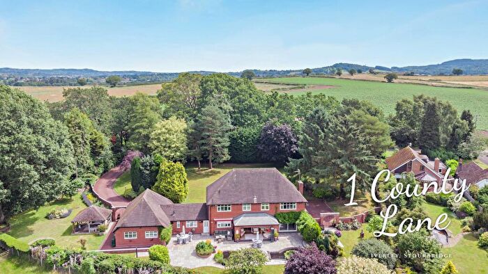 4 Bedroom Detached House For Sale In County Lane, Iverley, DY8