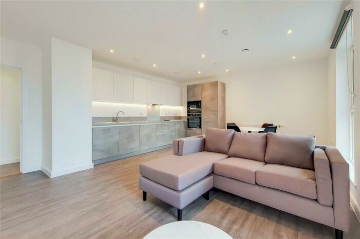2 Bedroom Apartment To Rent In Fresh Wharf Road, Barking, Essex, IG11