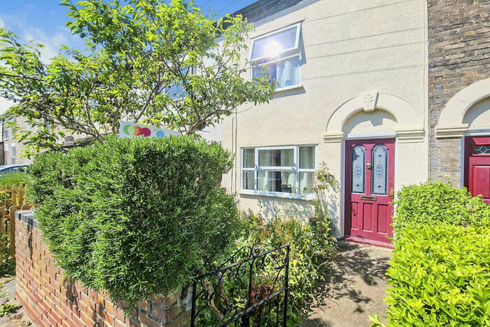 2 Bedroom Terraced House To Rent In Pembroke Road, Norwich, NR2