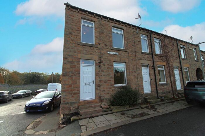 2 Bedroom Flat To Rent In Lowlands Road, Mirfield, WF14