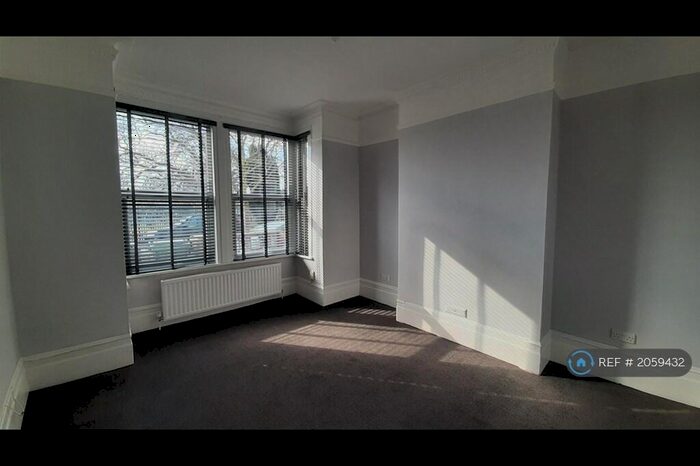 2 Bedroom Flat To Rent In Leigh Road, London, E10