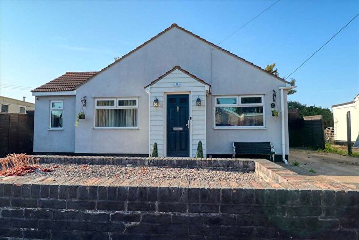 2 Bedroom Bungalow For Sale In Seaview Parade, Seawick, St Osyth, CO16