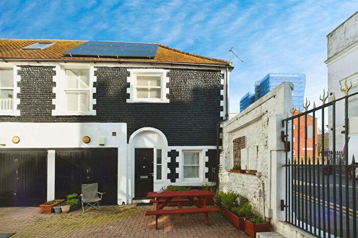 2 Bedroom Mews For Sale In Atlingworth Street, Brighton, BN2