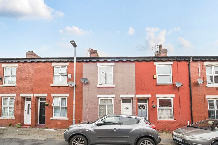 2 Bedroom Terraced House For Sale In Hopkins Street, Manchester, M12
