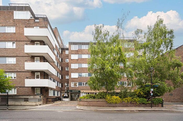 2 Bedroom Flat For Sale In Devonport, Southwick Street, Hyde Park Estate, London, W2