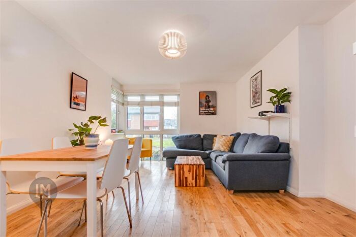 2 Bedroom Flat To Rent In Westover Road, London, SW18