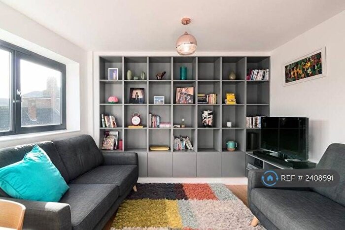 2 Bedroom Flat To Rent In Pritchards Road, London, E2