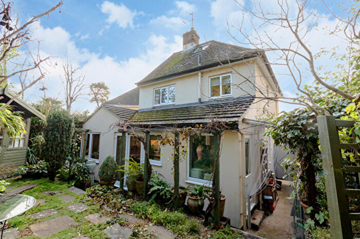 4 Bedroom Detached House To Rent In Osborne Close, Wolvercote, Oxford, OX2