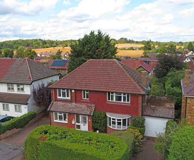 5 Bedroom Detached House For Sale In High Road, Cookham, SL6