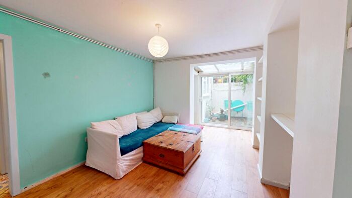 1 Bedroom Flat To Rent In Lansdowne Street, Hove, BN3