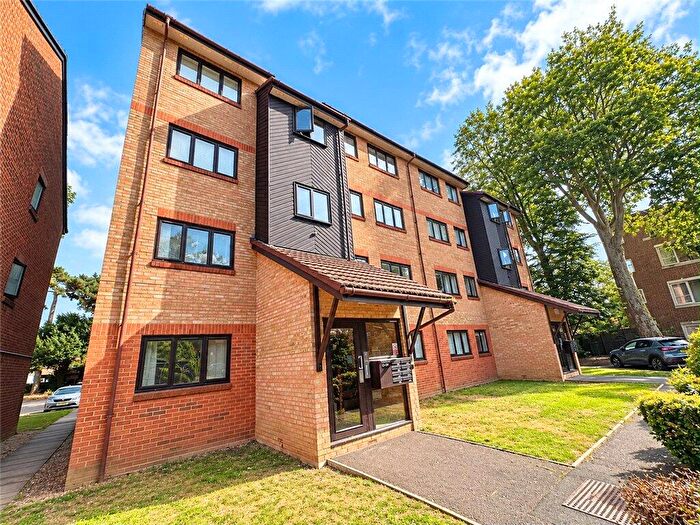 1 Bedroom Flat For Sale In St. Christophers Gardens, Thornton Heath, CR7