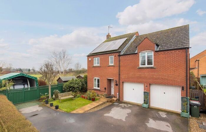 4 Bedroom Detached House For Sale In Grebe Way, Pickering, YO18