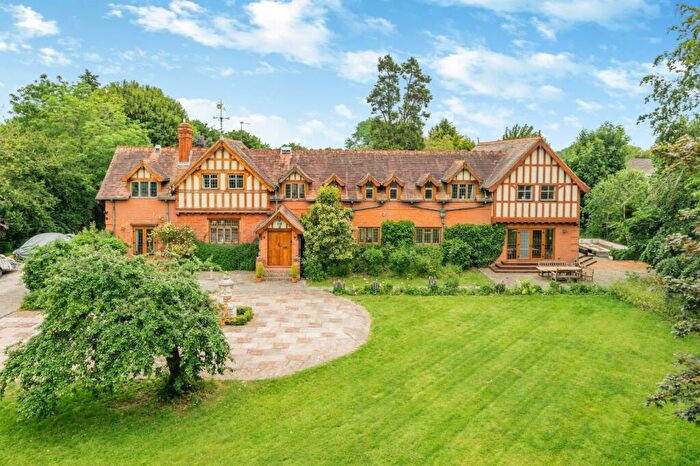 5 Bedroom Detached House To Rent In Southlea Road, Datchet, Berkshire, SL3