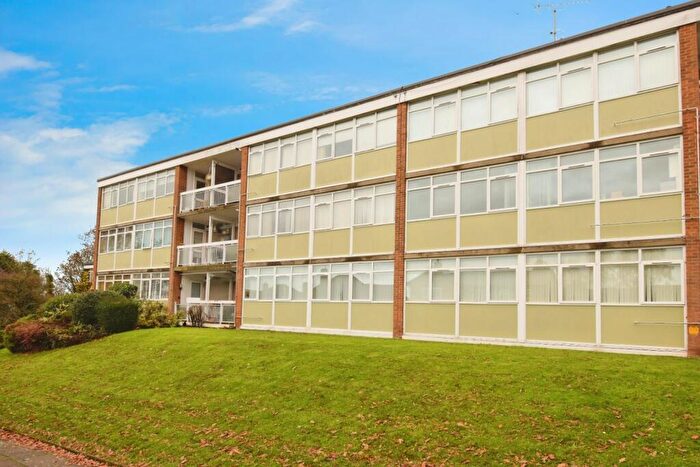 2 Bedroom Apartment For Sale In Kenilworth Court, Asthill Grove, Coventry, CV3