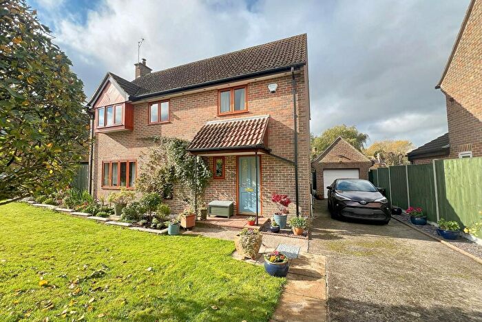4 Bedroom Detached House For Sale In Winterbourne, SP4
