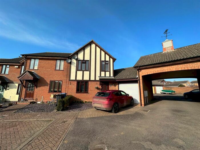 3 Bedroom End Of Terrace House For Sale In Eldred Drive, Great Cornard, Sudbury, CO10