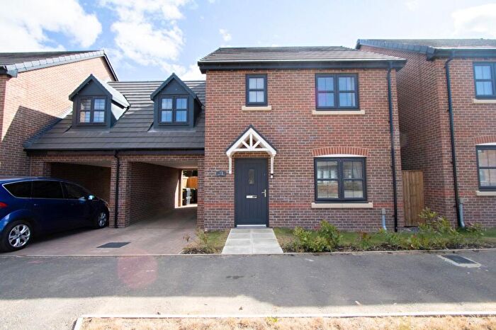4 Bedroom Semi-Detached House For Sale In Haydn Griffiths Way, Armthorpe, Doncaster, DN3