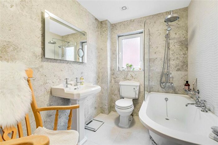4 Bedroom Detached House For Sale In Bickerton Wynd, Blackwood, Lanark, South Lanarkshire, ML11