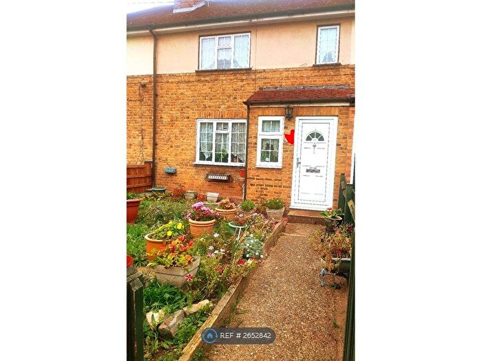 3 Bedroom Terraced House To Rent In Worton Road, Isleworth, TW7