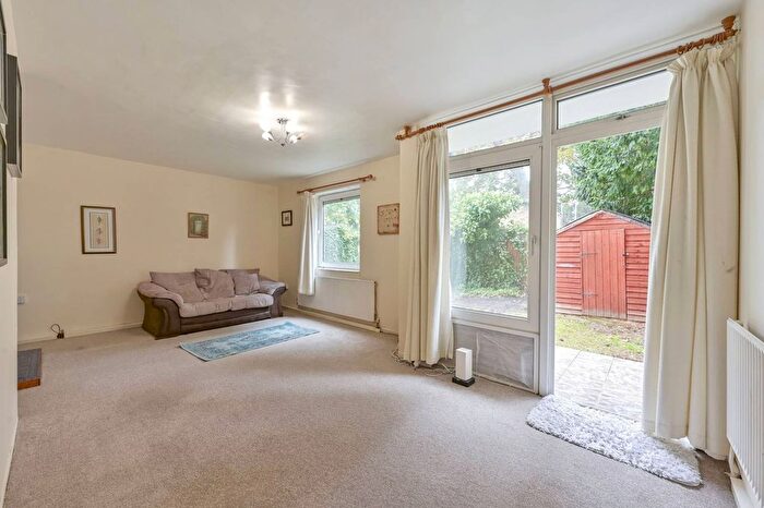 4 Bedroom Flat For Sale In Swanton Gardens, Southfields, London, SW19