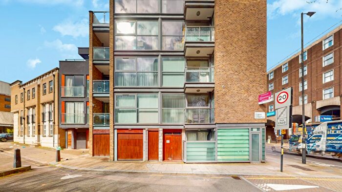 2 Bedroom Flat For Sale In Cubitt Street, London, WC1X