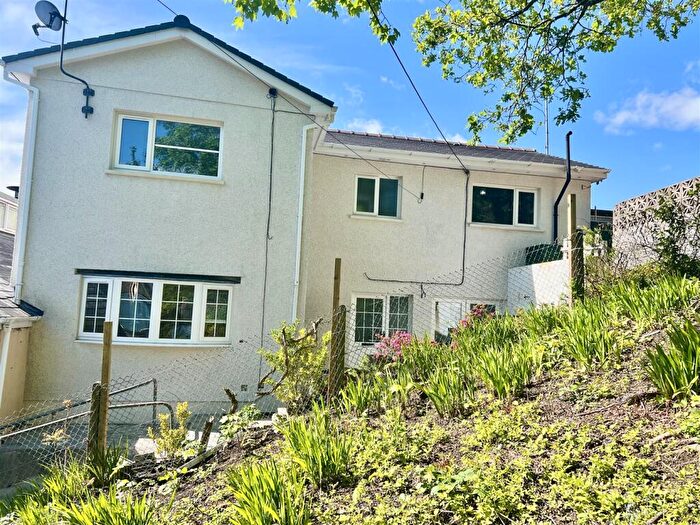4 Bedroom Semi Detached House For Sale In Station Road, Upper Brynamman, Ammanford, SA18
