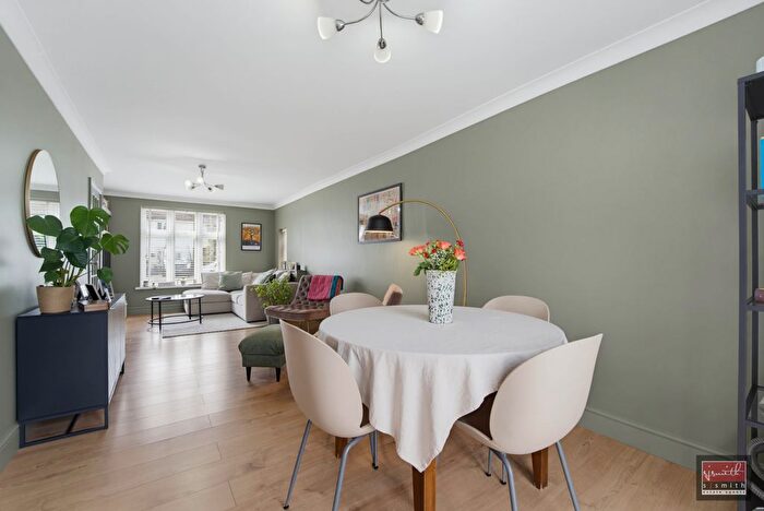4 Bedroom Semi-Detached House For Sale In Viola Avenue, Stanwell, TW19