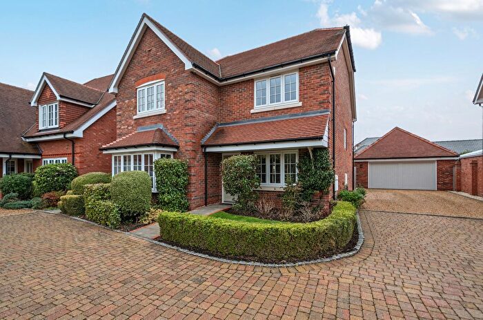4 Bedroom Detached House For Sale In Watersplash Lane, Warfield, Bracknell, RG42