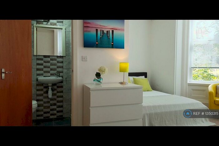 Studio To Rent In Comberton Rd, Kidderminster, DY10