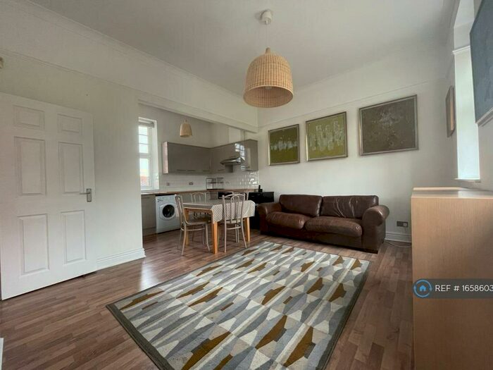 1 Bedroom Flat To Rent In Acacia Way, Sidcup, DA15