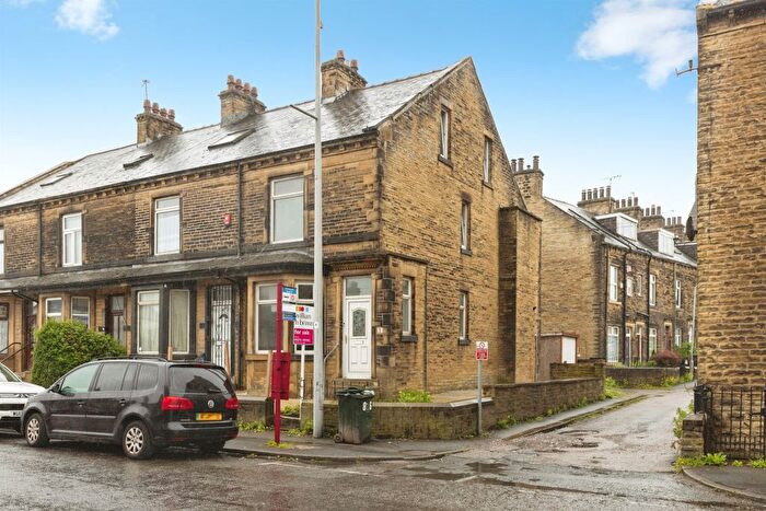 4 Bedroom Terraced House For Sale In Thornton Lane, Bradford, BD5
