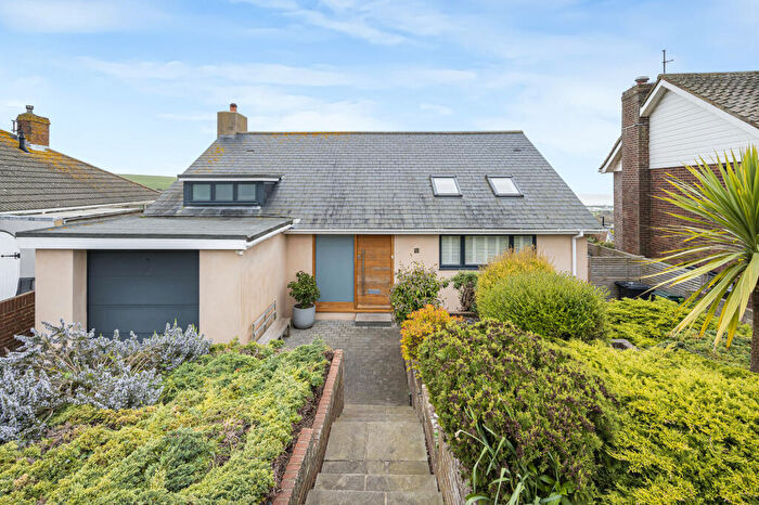 3 Bedroom Detached House For Sale In Tumulus Road, Saltdean, Brighton, East Sussex, BN2