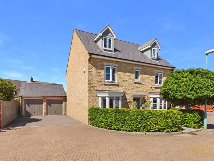 5 Bedroom Detached House For Sale In Merlin Close, Brockworth, Gloucester, GL3