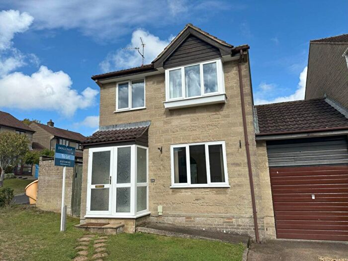 3 Bedroom Link Detached House To Rent In Greenaway Close, Wincanton, BA9