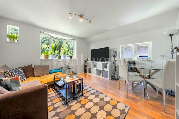 1 Bedroom Apartment To Rent In The Park, London, NW11