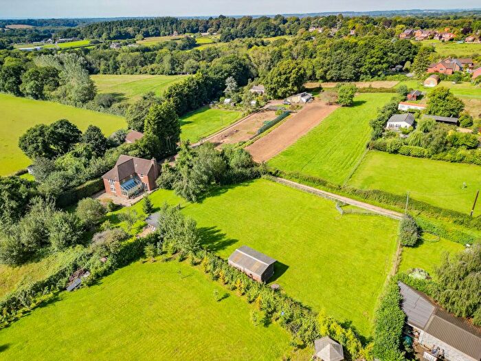 4 Bedroom Detached House For Sale In Twynhams Hill, Shirrell Heath, SO32