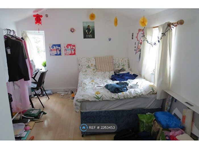6 Bedroom End Of Terrace House To Rent In Egremont Place, Brighton, BN2