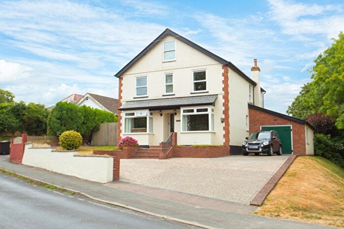 4 Bedroom Detached House For Sale In Shooters Hill, Eythorne, Dover, CT15