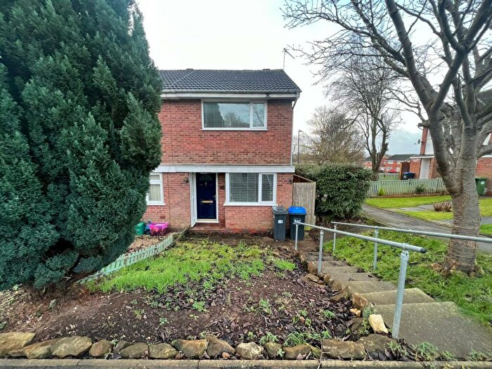 2 Bedroom End Of Terrace House To Rent In Yardley Close, Warwick, CV34