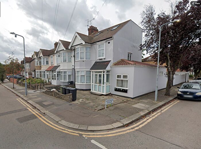 6 Bedroom Terraced House To Rent In Ashurst Drive, Ilford, IG6