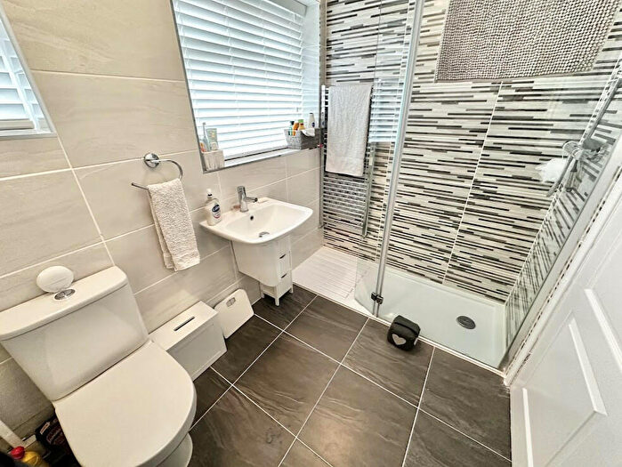 2 Bedroom Bungalow For Sale In Holts Lane, Poulton-Le-Fylde, FY6