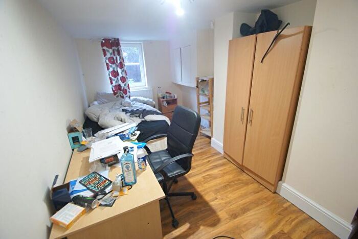 4 Bedroom Terraced House To Rent In Mayville Street, Hyde Park, Leeds, LS6