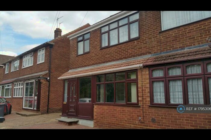 3 Bedroom Semi-Detached House To Rent In Princes Road, Dartford, DA2