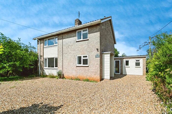 3 Bedroom Detached House For Sale In Doddshill Road, Dersingham, King's Lynn, PE31