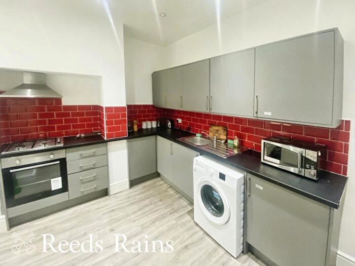 1 Bedroom Terraced House To Rent In Tay Street, Burnley, Lancashire, BB11