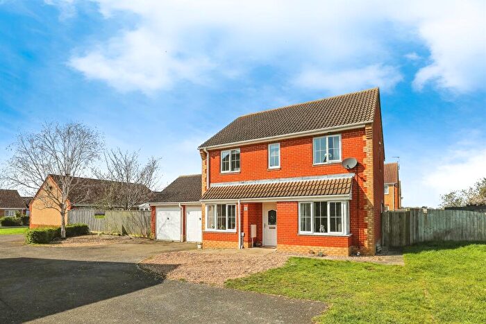 4 Bedroom Detached House For Sale In Drovers Close, Ramsey, Huntingdon, PE26