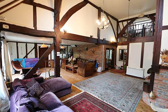 4 Bedroom Barn Conversion To Rent In Thorpe Street, Aston Upthorpe, OX11