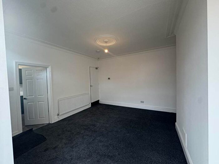 5 Bedroom House To Rent In Woodside Avenue, Burley, Leeds, LS4