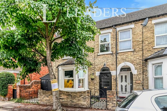 3 Bedroom Semi-Detached House To Rent In Spenser Road, Bedford, MK40